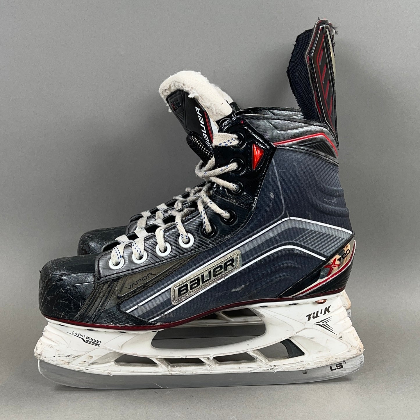 Bauer Vapor X700 Size 5 Intermediate Hockey Skates