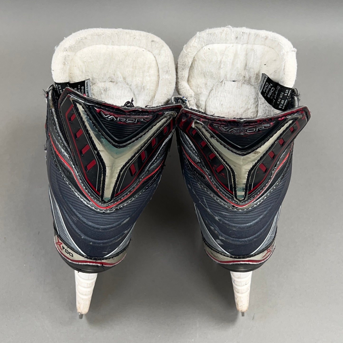Bauer Vapor X700 Size 5 Intermediate Hockey Skates