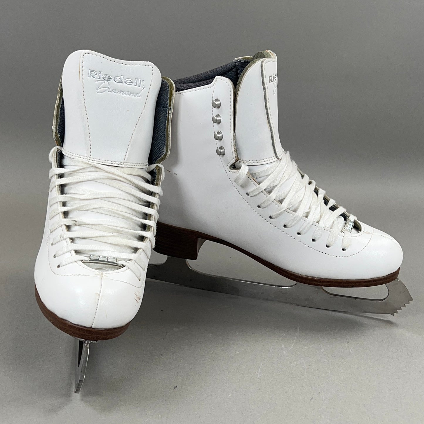 Riedell Diamond 133 White Med Size 5 Ice Skates