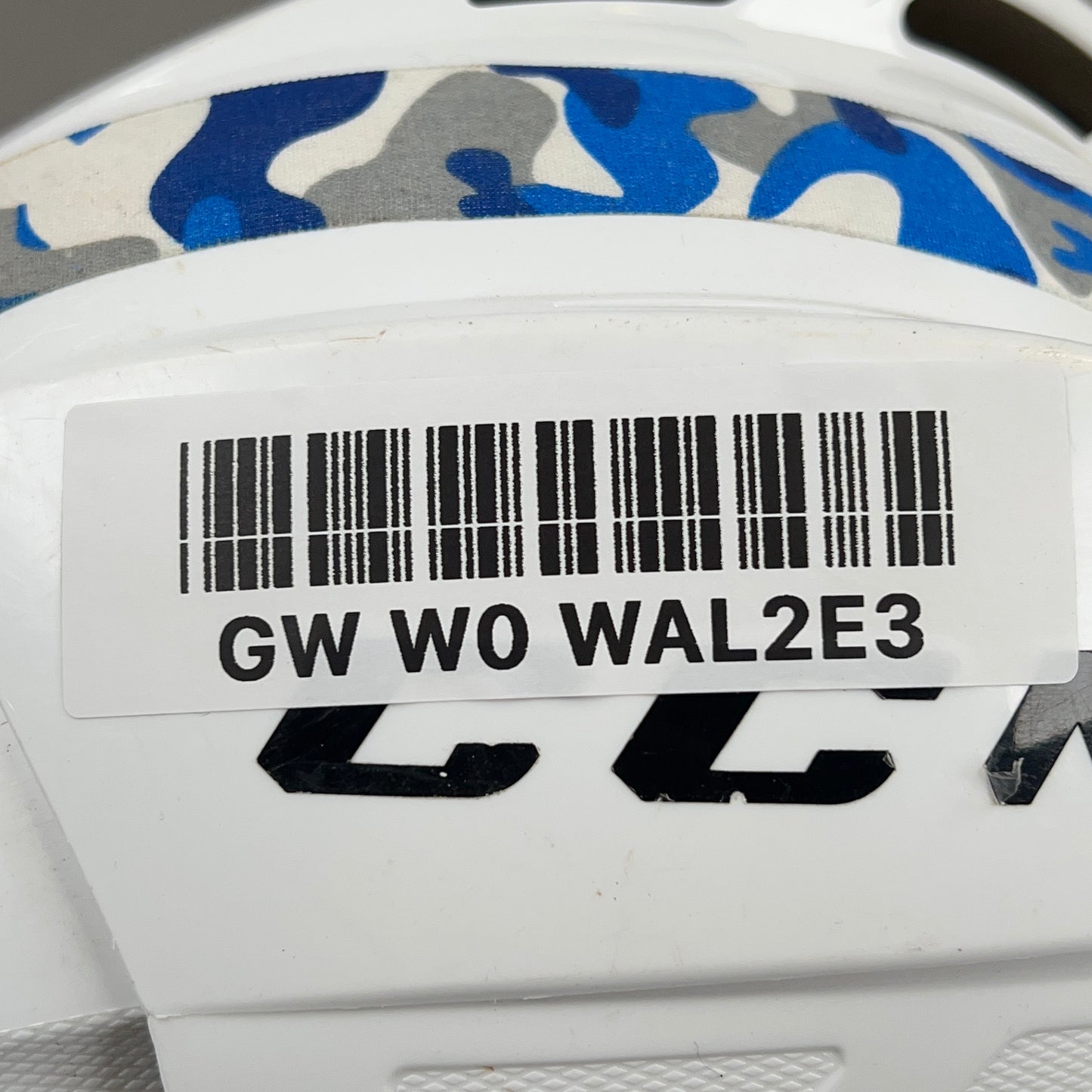 CCM FL40 Small 6 3/8" to 7" Junior Hockey Helmet