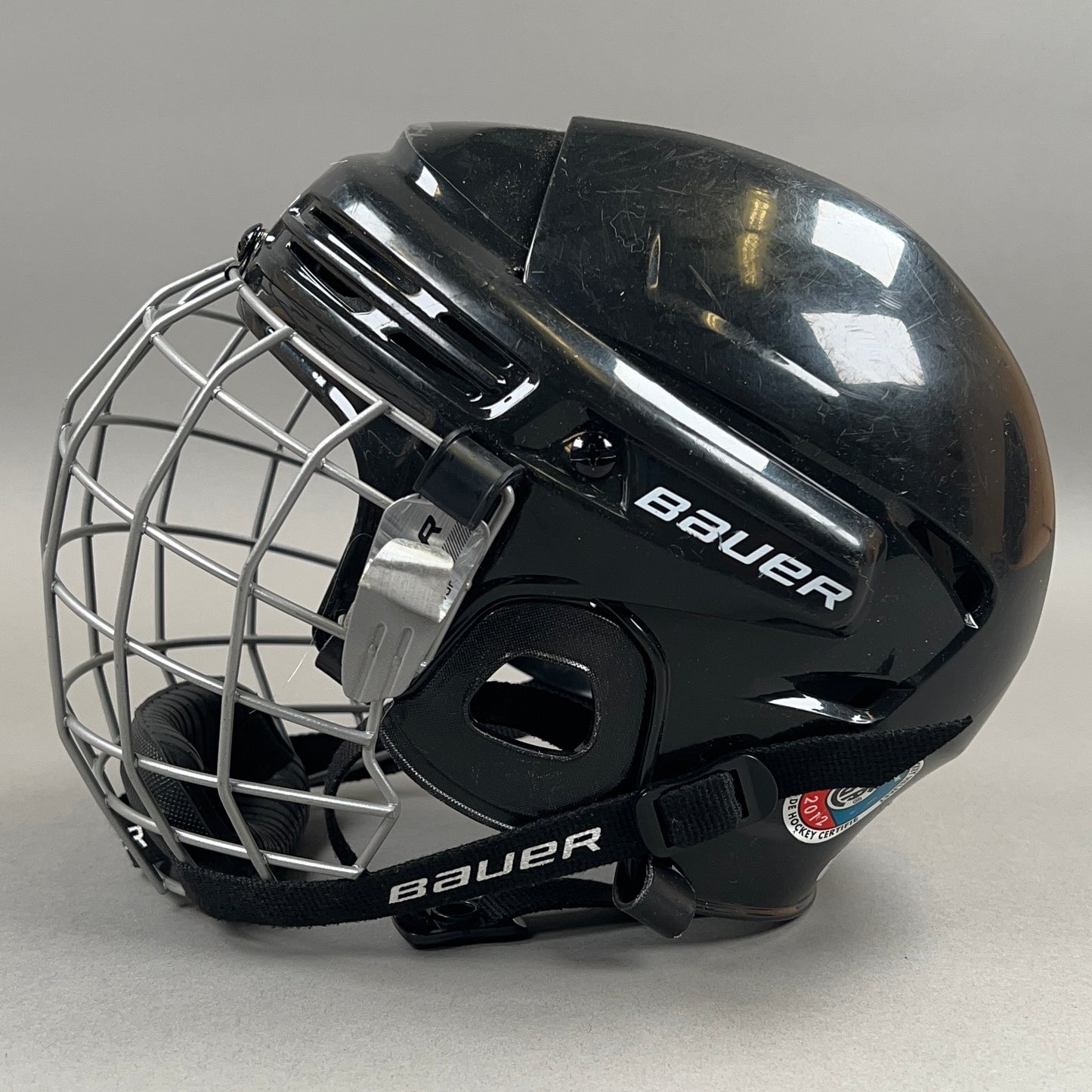 Bauer BHH2100JR Small 6 1/4" to 6 7/8" Junior Hockey Helmet