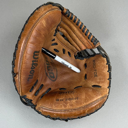 Wilson Pro1000 A1785 P7 32.5"" Right Hand Thrower Catchers Mitt
