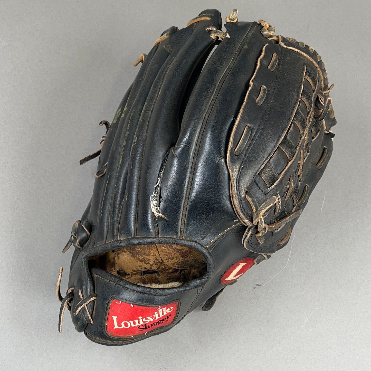 Louisville Slugger KHBG9 13.5" Right Hand Thrower Vintage Baseball Glove