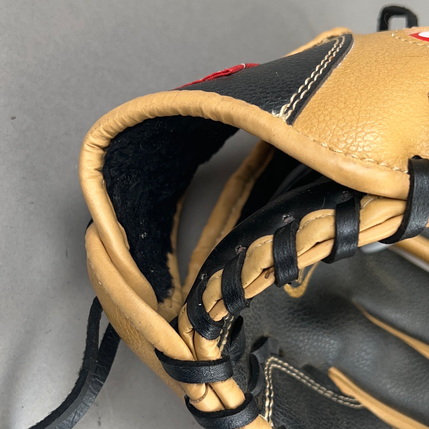Rawlings PL115BC 11.5" Right Hand Thrower Baseball Glove