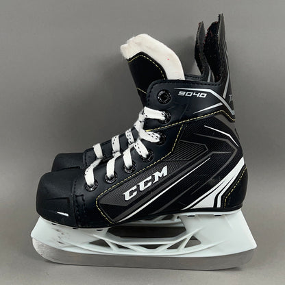 CCM Tacks 9040 Size 12Y Youth Hockey Skates