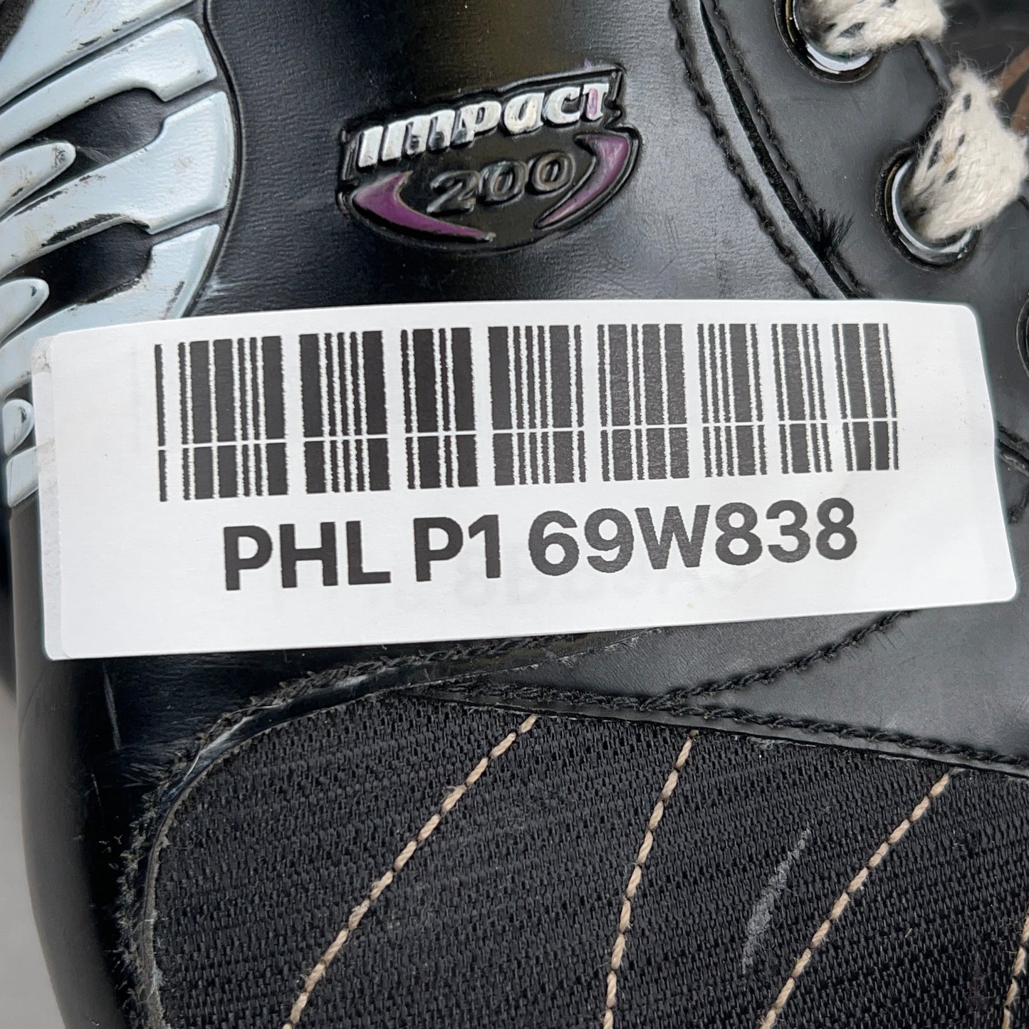 Bauer Impact 200 Size 2.5 Junior Hockey Skates