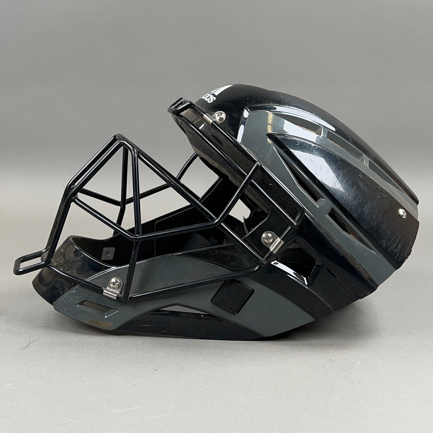 Adidas BTE00502SM 6 1/4" to 7" Junior Catchers Helmet