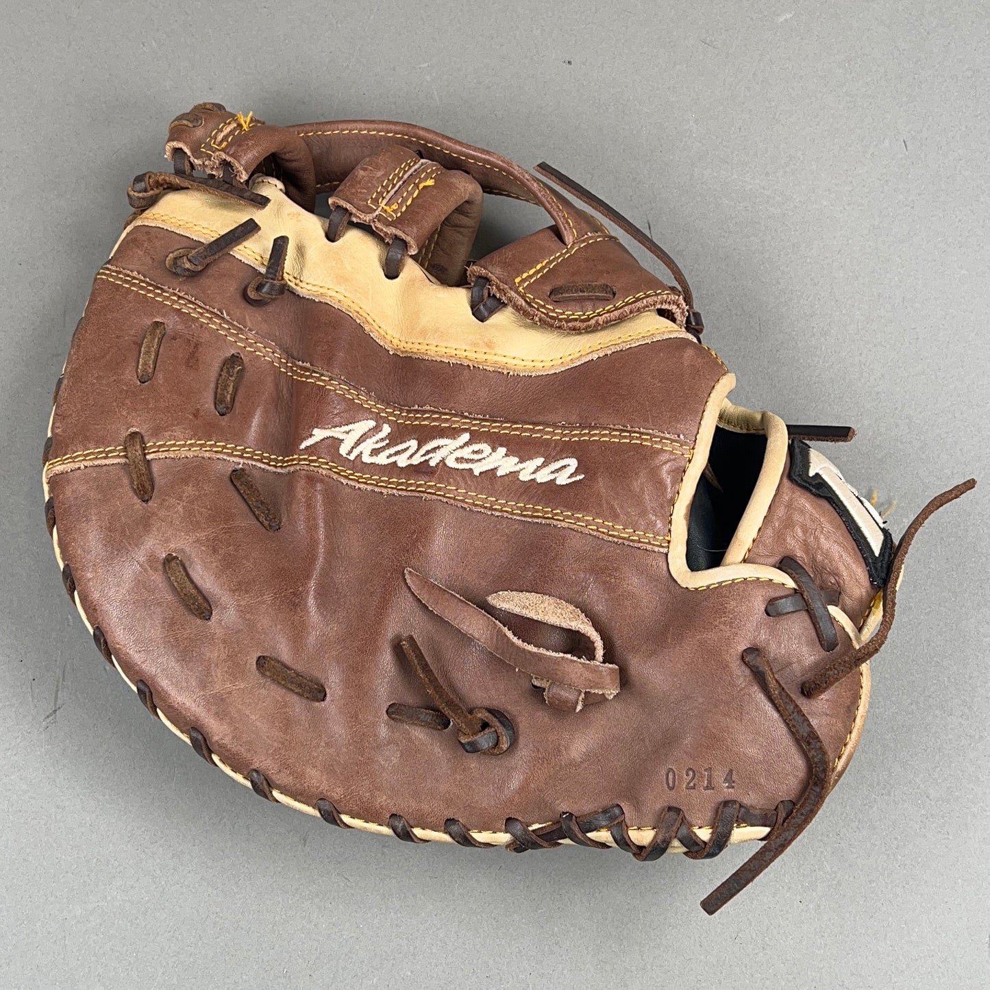Akadema ADT57 First Basemen 13" Right Hand Thrower Baseball Glove