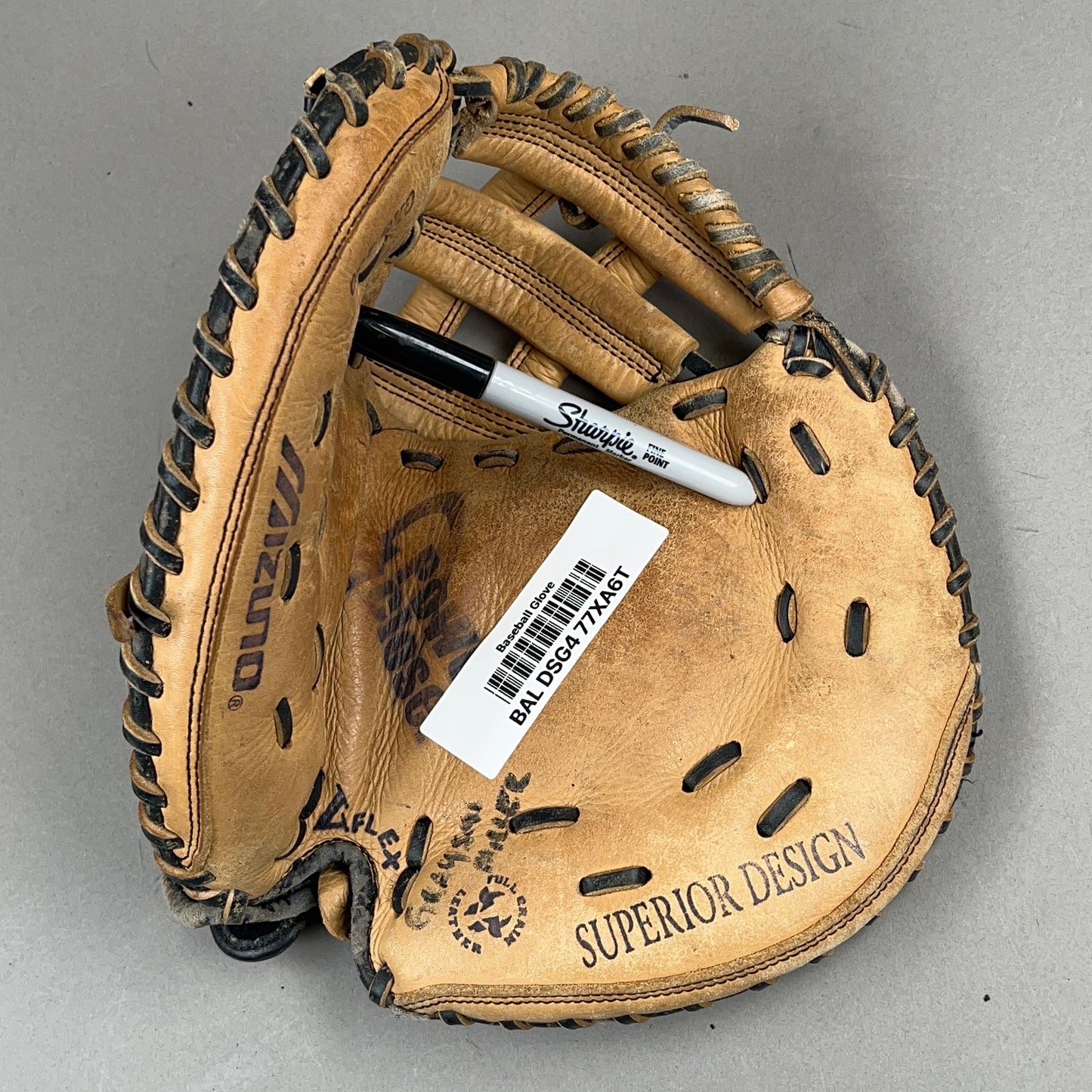 Mizuno GXS100 32.5"" Right Hand Thrower Catchers Mitt