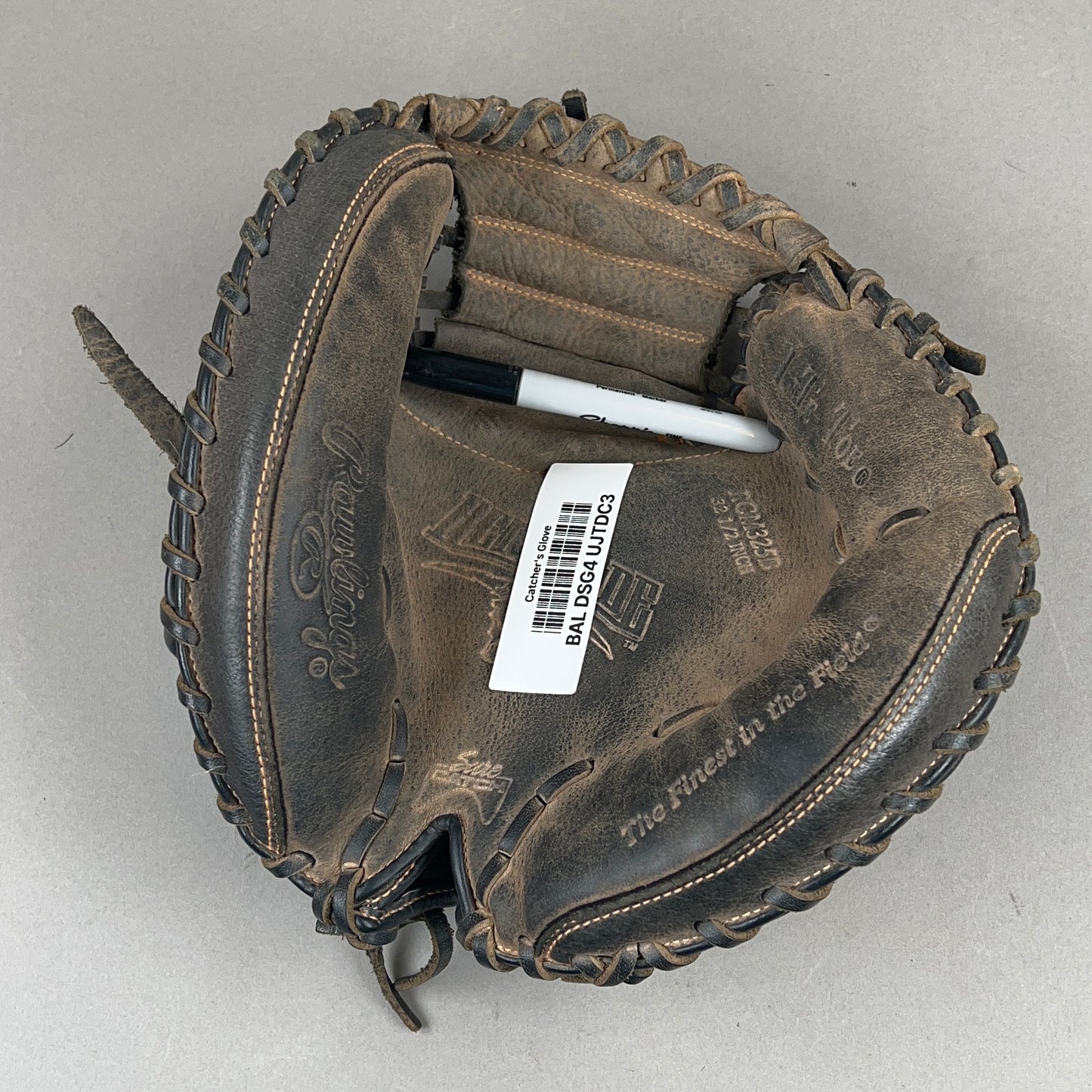 Rawlings RCM325B Renegade 32.5" Right Hand Thrower Catchers Mitt