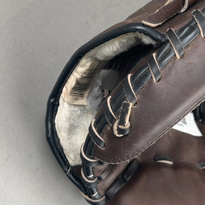 Wilson A1871 Staff Series 33"" Right Hand Thrower Catchers Mitt