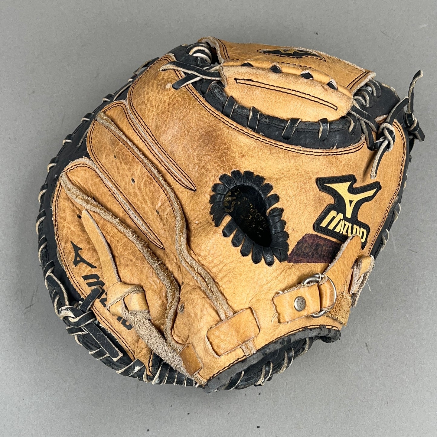 Mizuno Prospect Series GXC-100 32"" Right Hand Thrower Catchers Mitt