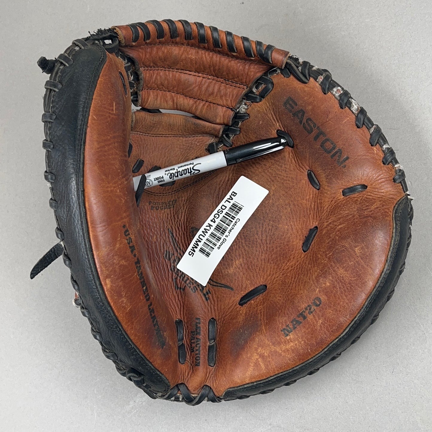 Easton NAT20 33"" Right Hand Thrower Catchers Mitt