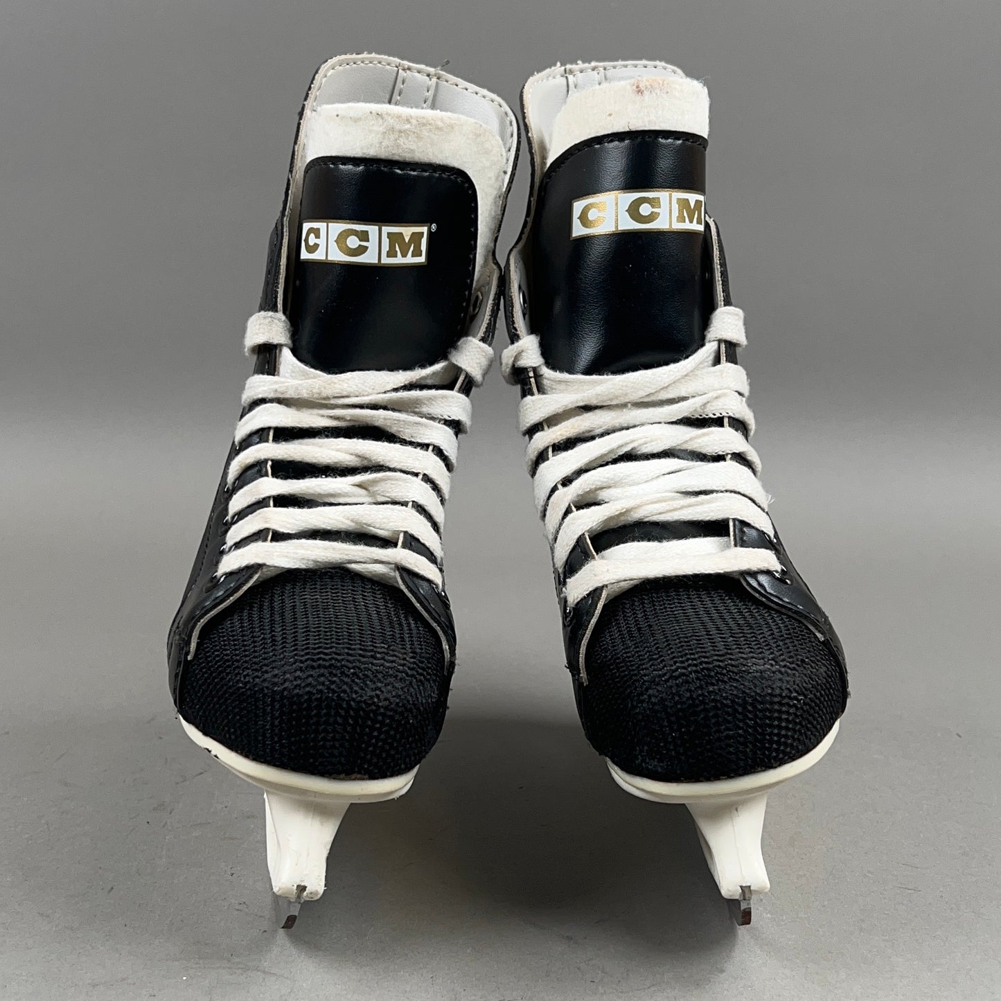 CCM Champion 90 Size 11Y Youth Hockey Skates