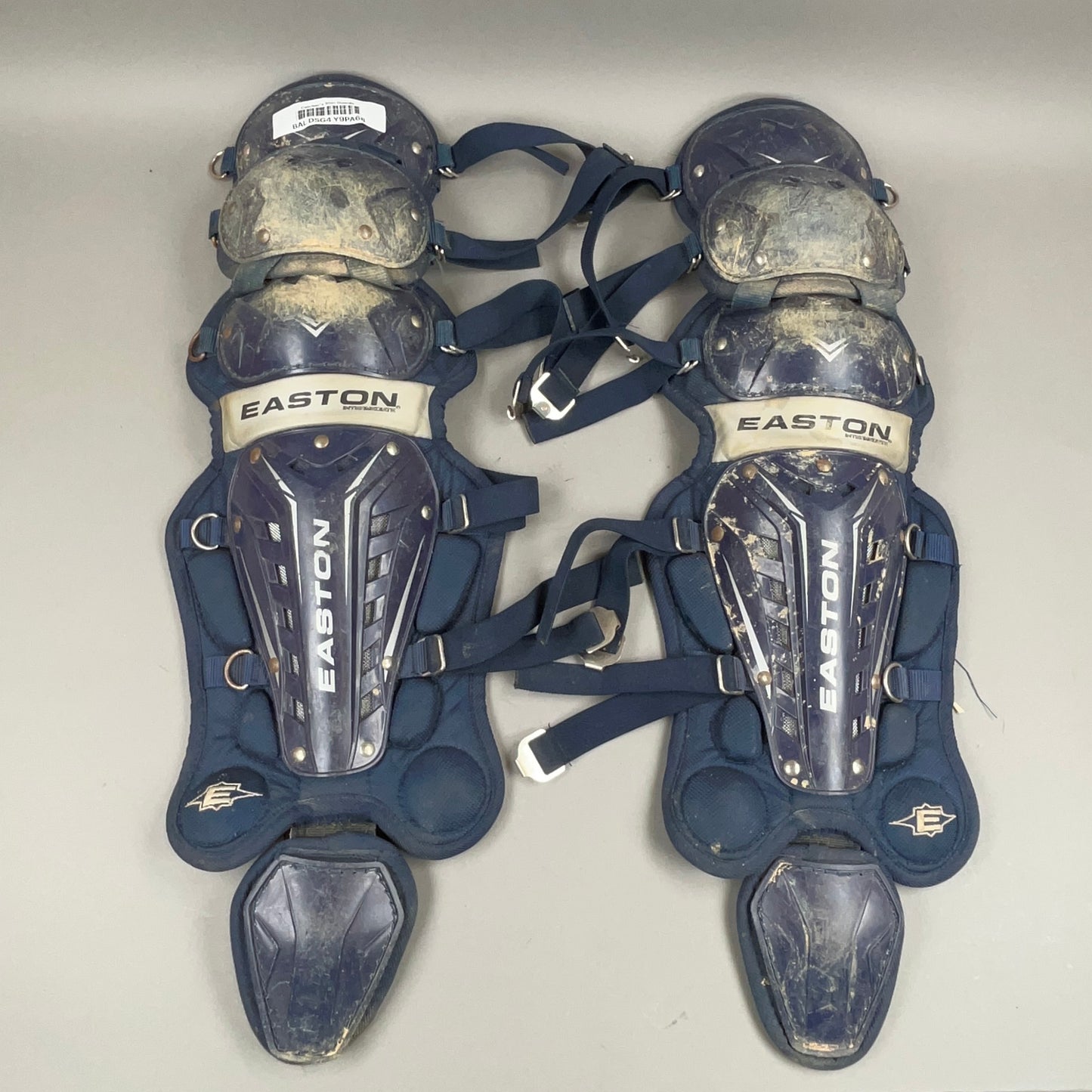 Easton Surge Intermediate 14" Catchers Shin Guards