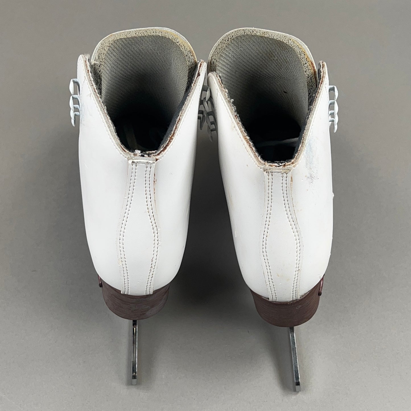 Riedell Size 4 Ice Skates