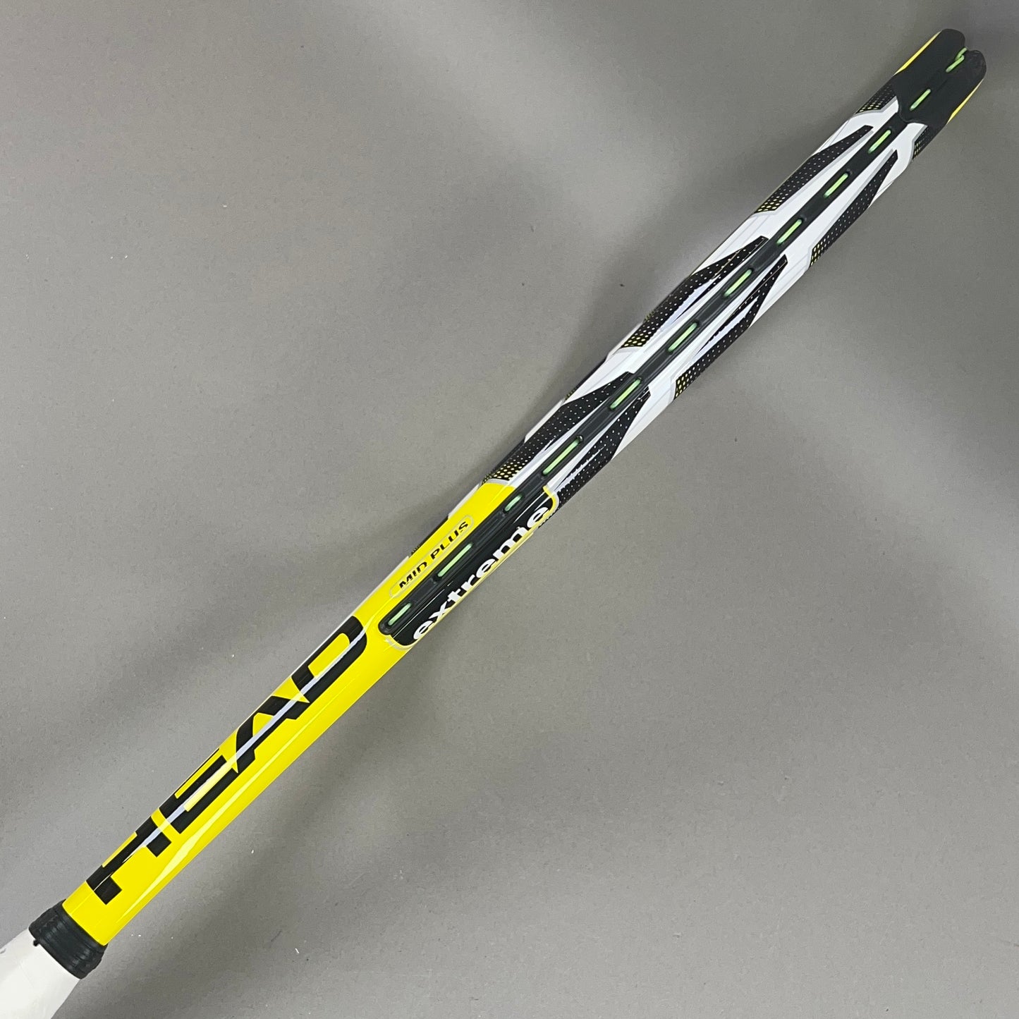 Head MicroGel Extreme Mid Plus Tennis Racket 4 3/8" Grip & 100in² Head Size