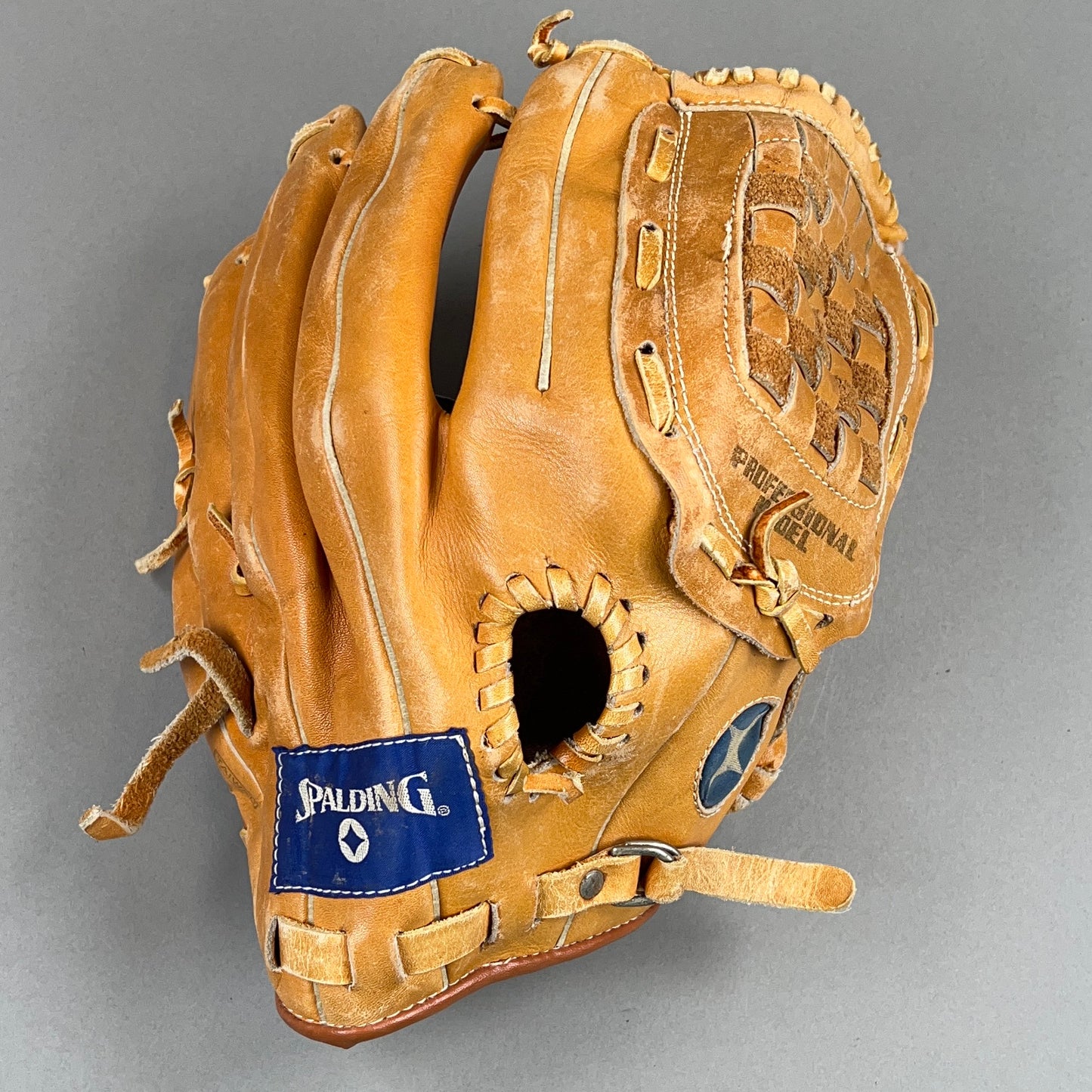 Spalding Pro Model Rod Carew 12" Right Hand Thrower Baseball Glove