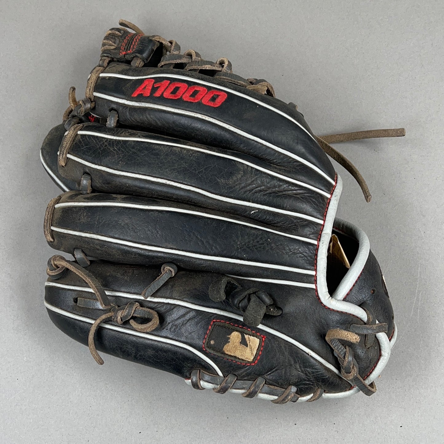 Wilson A1000 11.5" Right Hand Thrower Baseball Glove