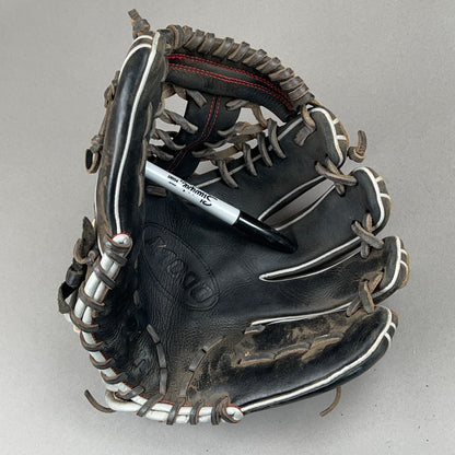 Wilson A1000 11.5" Right Hand Thrower Baseball Glove