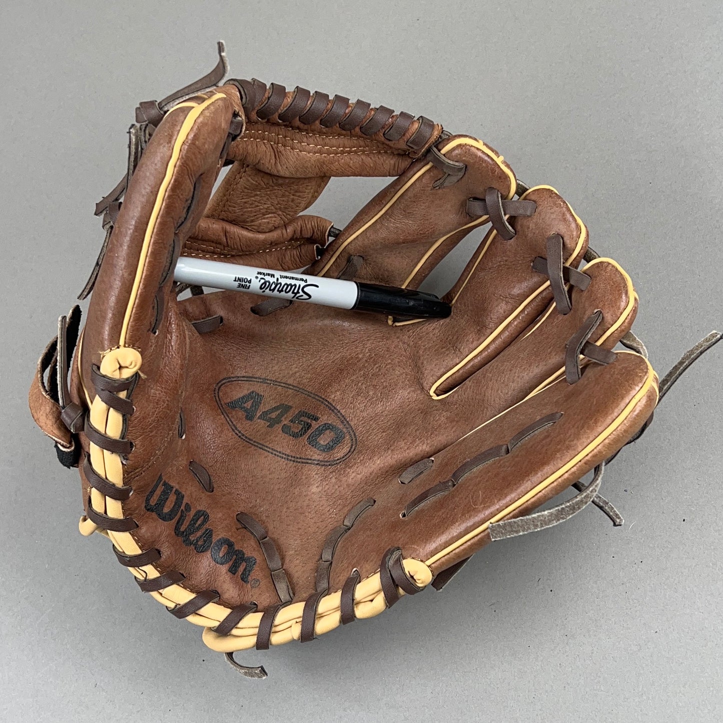 Wilson A450 11.5" Right Hand Thrower Baseball Glove