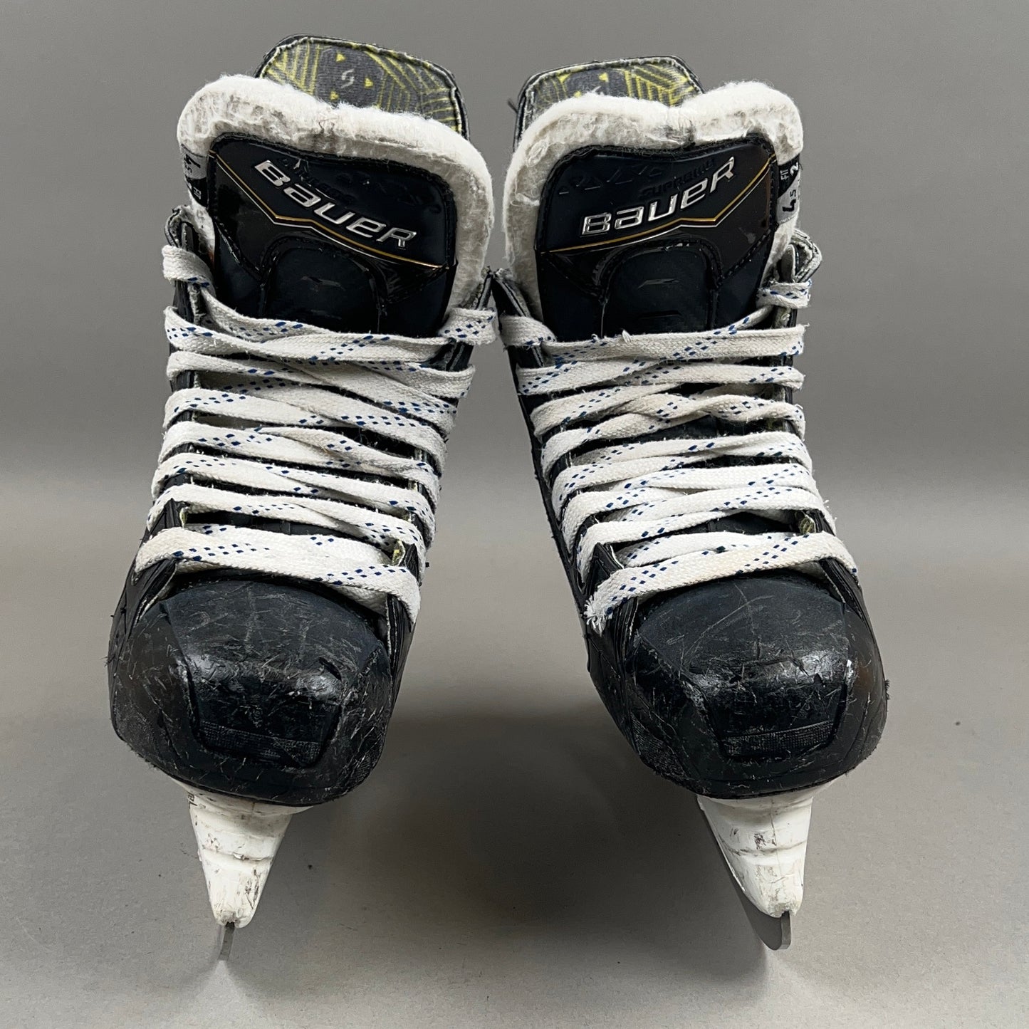 Bauer Supreme M40 Size 4.5 Fit 2 Intermediate Hockey Skates