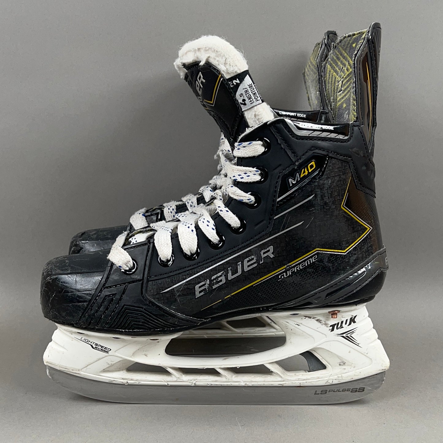 Bauer Supreme M40 Size 4.5 Fit 2 Intermediate Hockey Skates