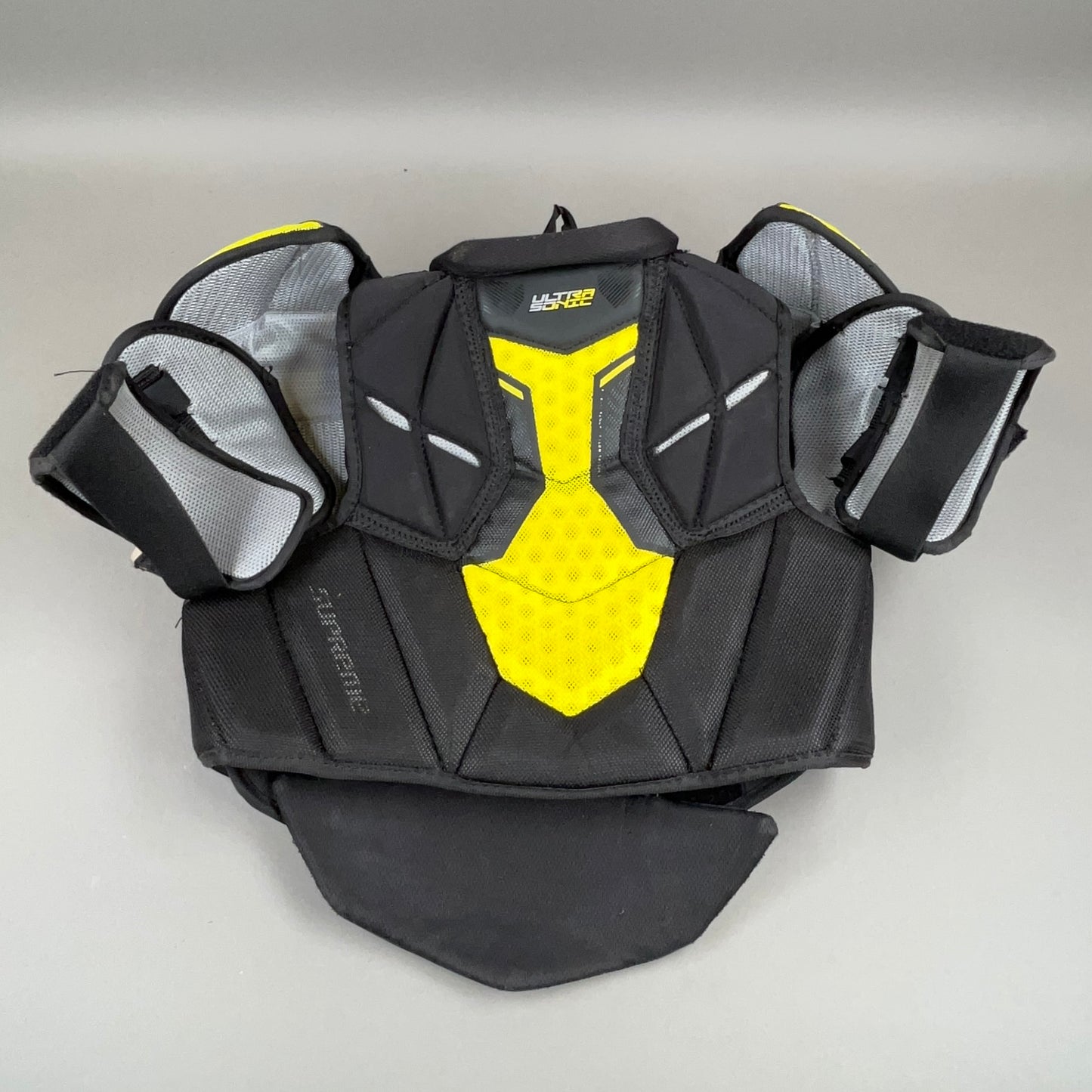 Supreme Ultra Sonic Intermediate Large Hockey Shoulder Pads