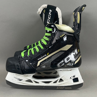CCM Tacks AS 590 Size 4 Intermediate Hockey Skates