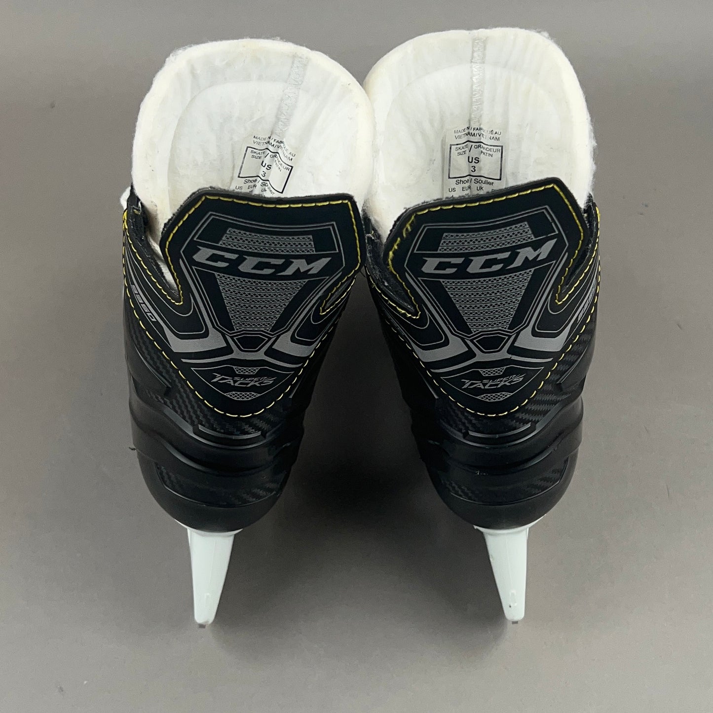 CCM Super Tacks 9350 Size 3 Junior Hockey Skates