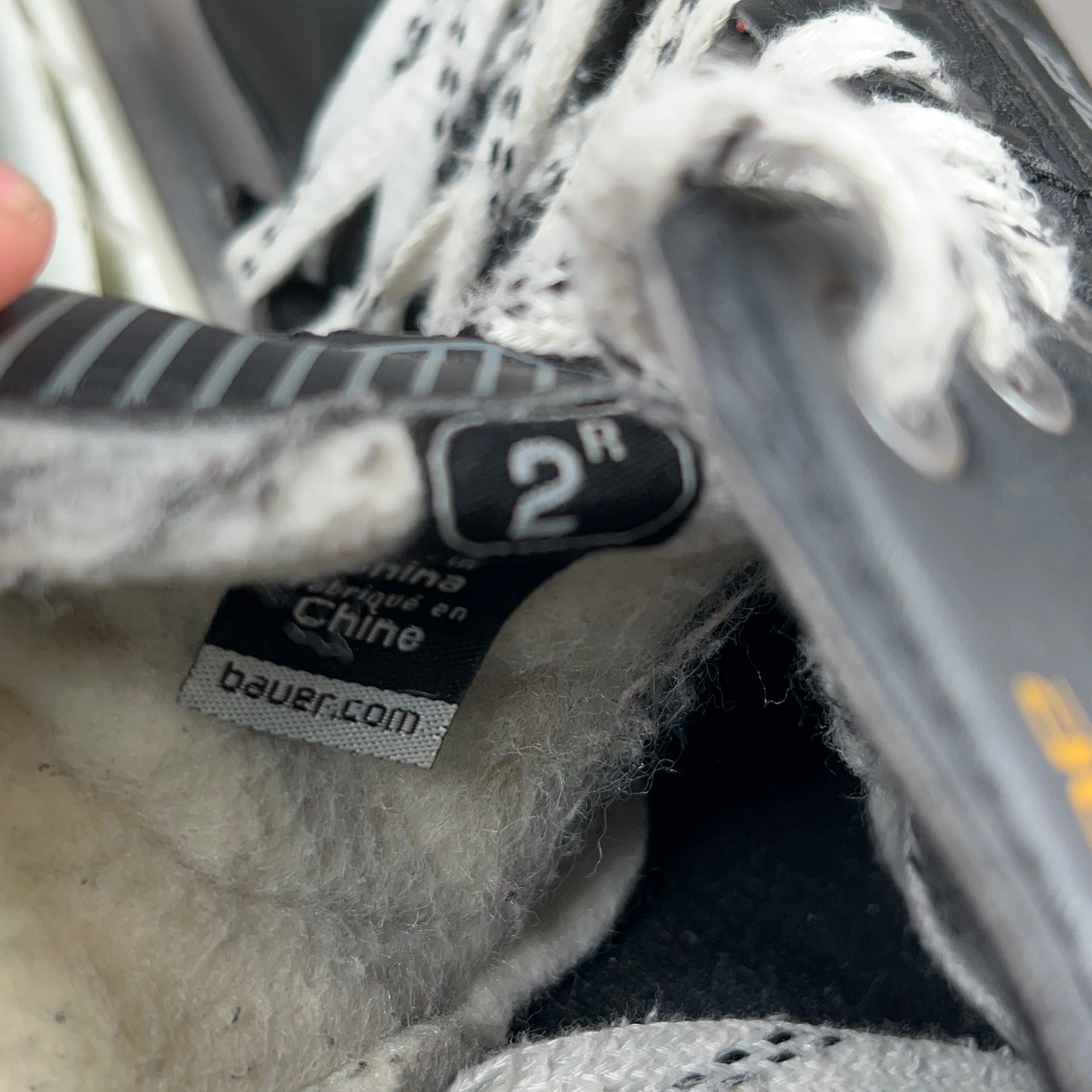 Bauer Supreme One20 Size 2 Junior Hockey Skates