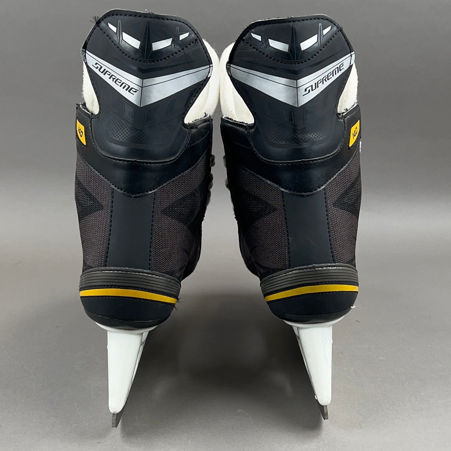 Bauer Supreme 140 Size 9 Senior Hockey Skates