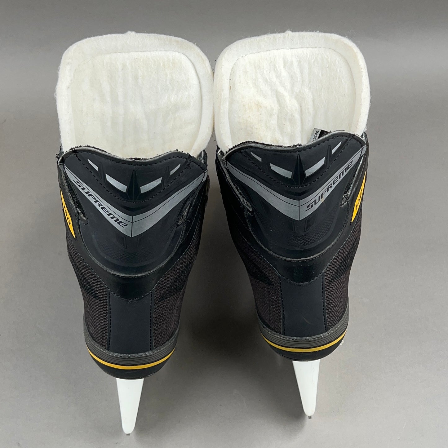 Bauer Supreme 140 Size 9 Senior Hockey Skates