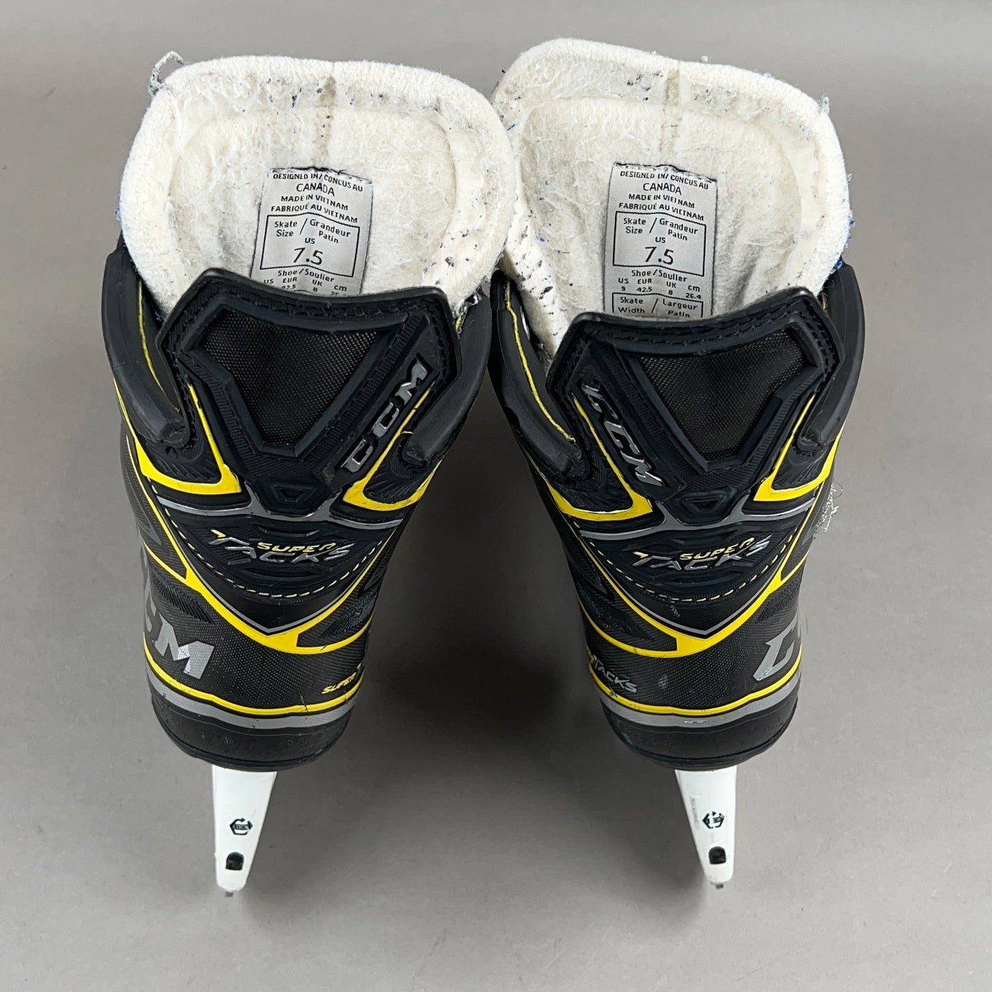 CCM Super Tacks 9380 Size 7.5 Senior Hockey Skates