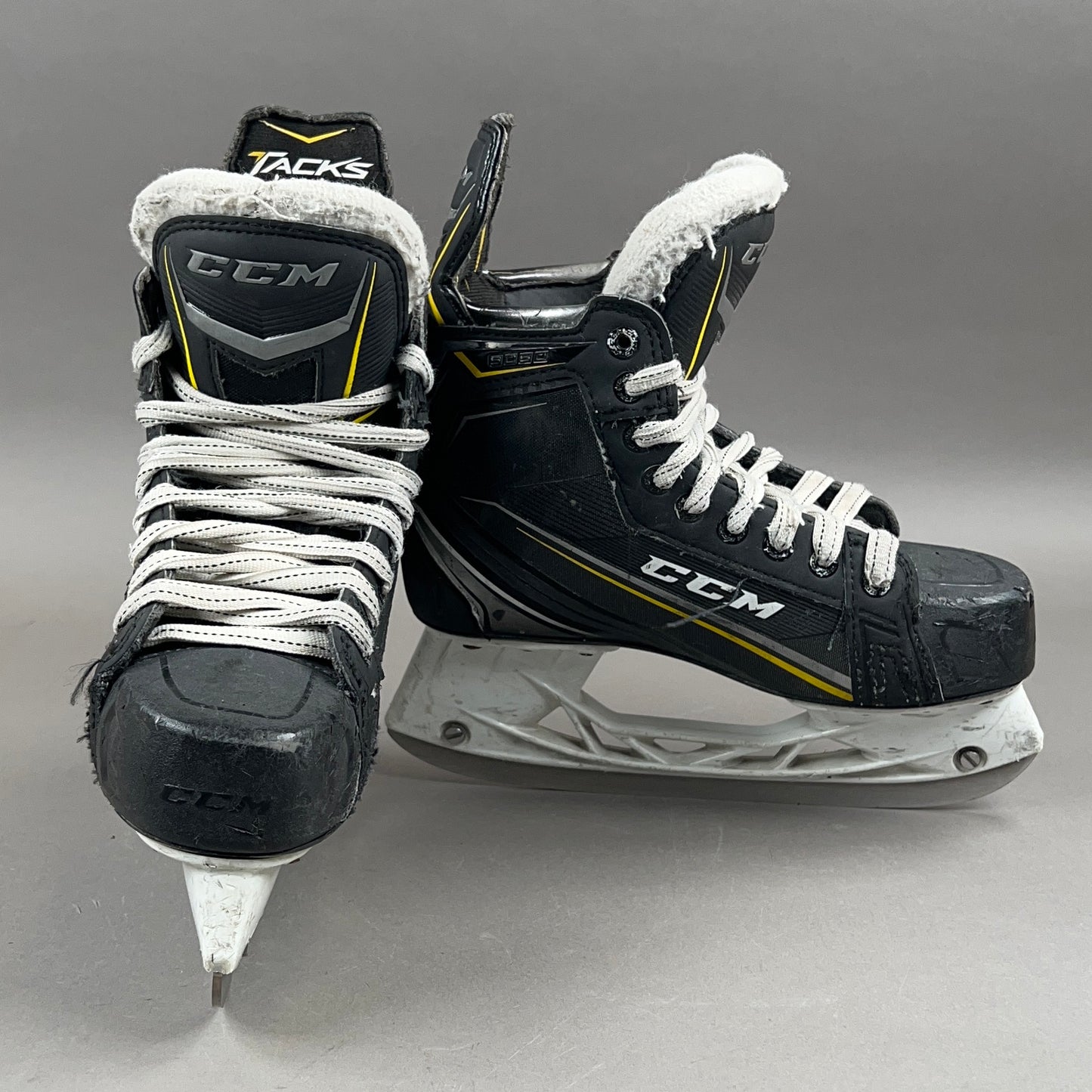 CCM Tacks 9080 Size 5 Intermediate Hockey Skates
