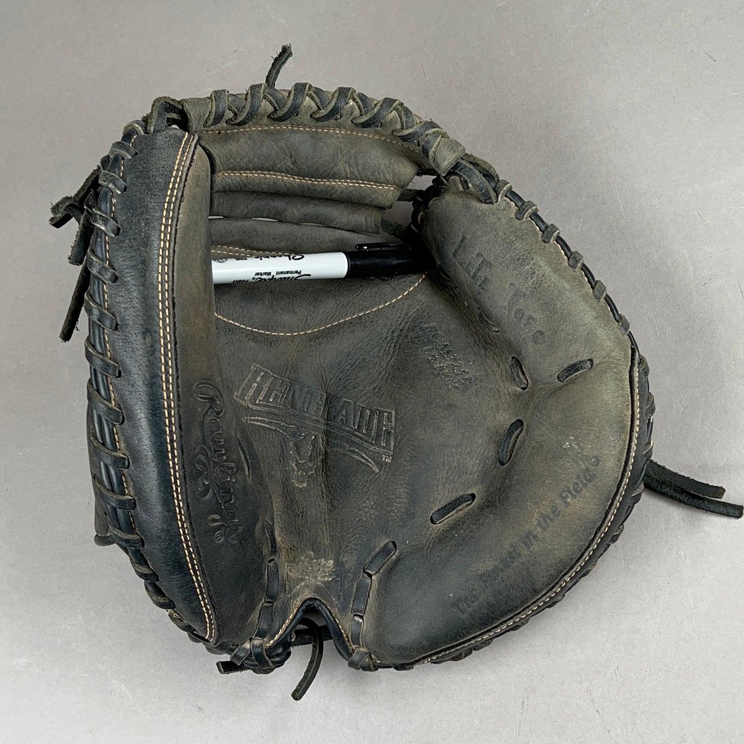 Rawlings Renegade RCM325B 32.5" Right Hand Thrower Catchers Mitt