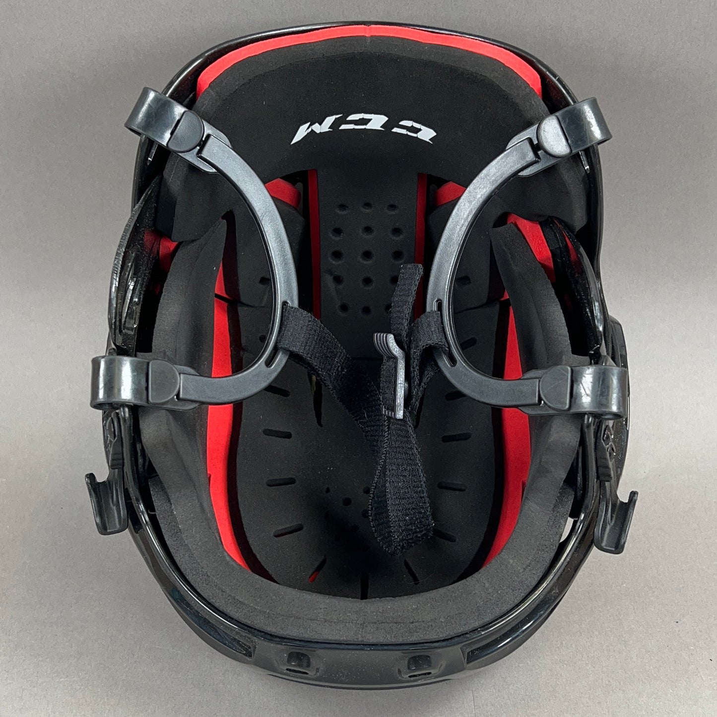 CCM 50 M Medium 6 7/8" to 7 1/4" Junior Hockey Helmet