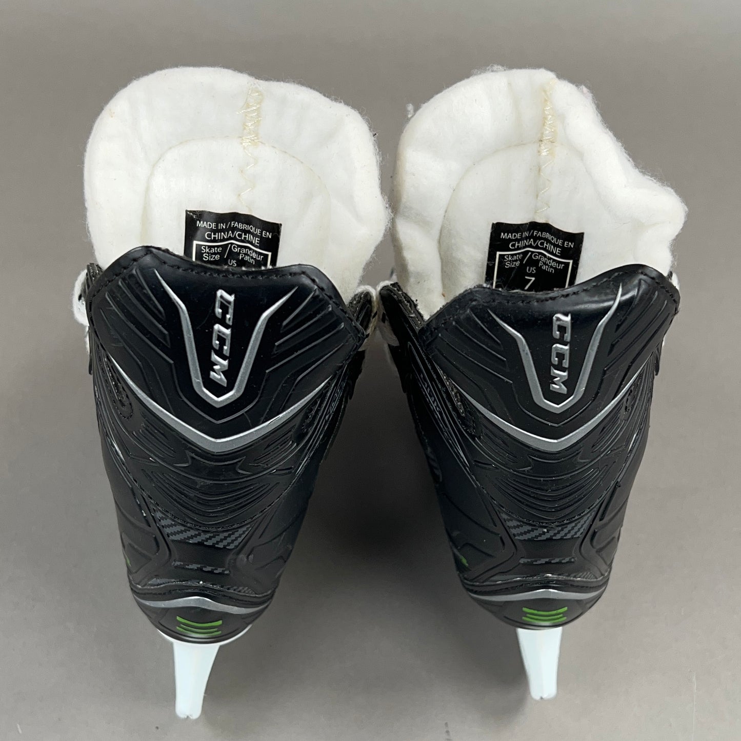 CCM Ribcor 40K Size 7Y Youth Hockey Skates