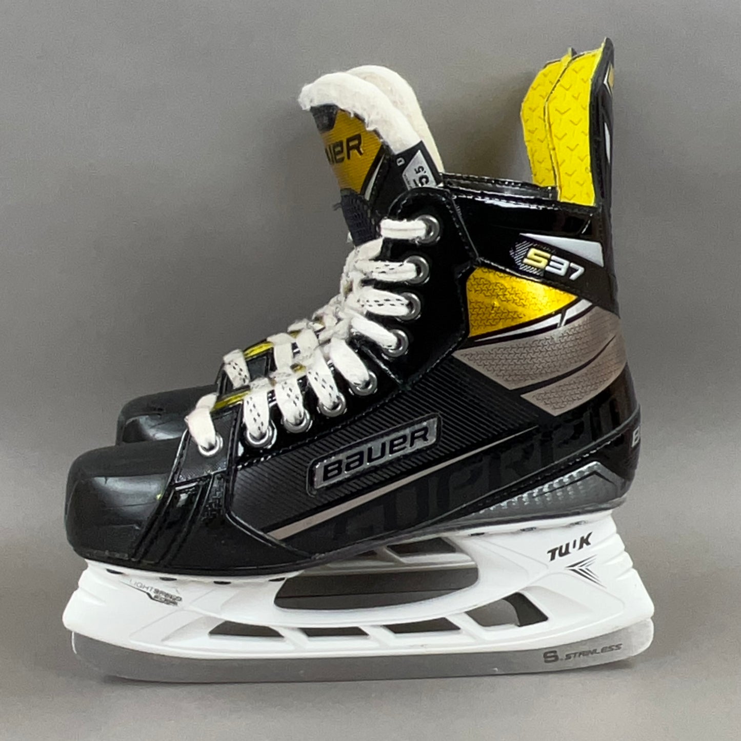 Bauer Supreme S37 Size 5.5 Intermediate Hockey Skates