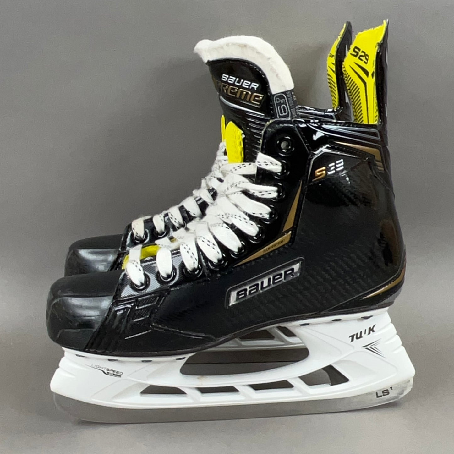 Bauer Supreme S29 Size 6.5 Intermediate Hockey Skates