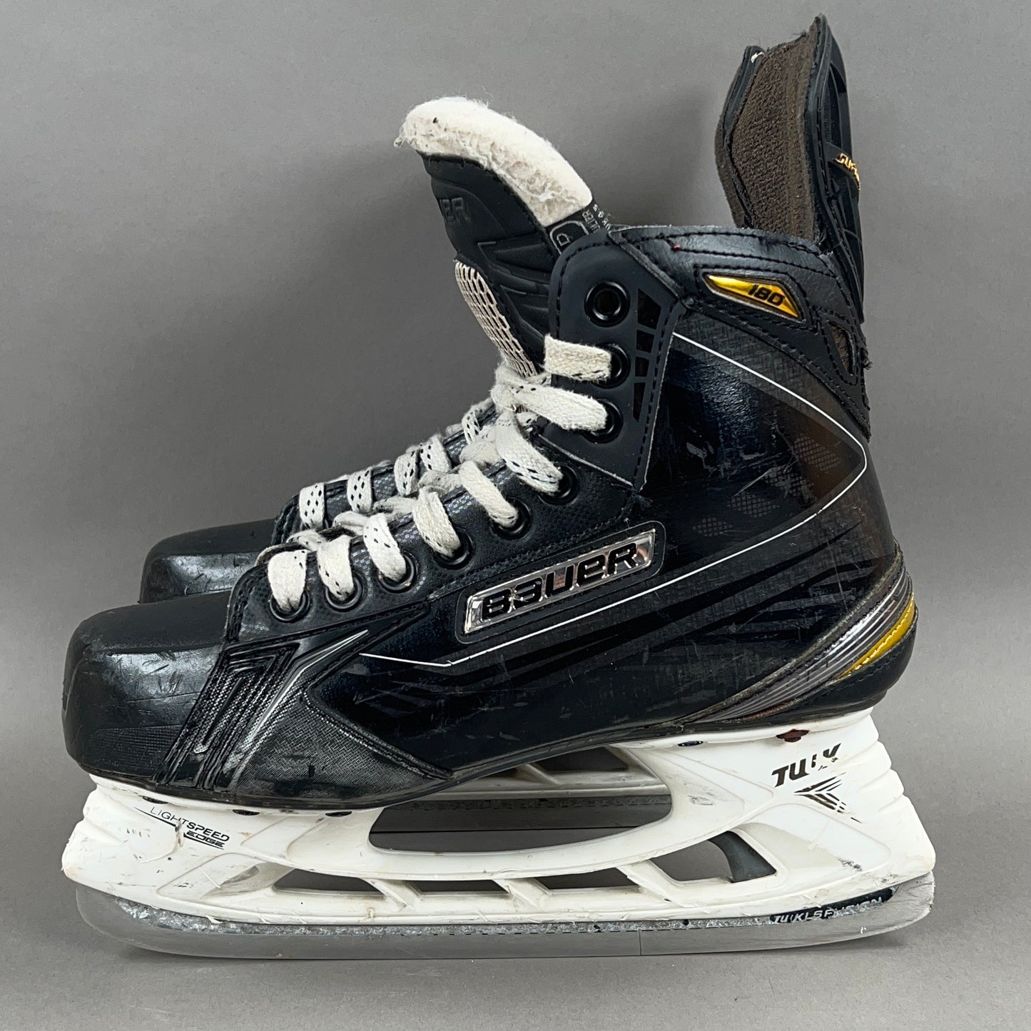Bauer Supreme S180 Size 4 Intermediate Hockey Skates