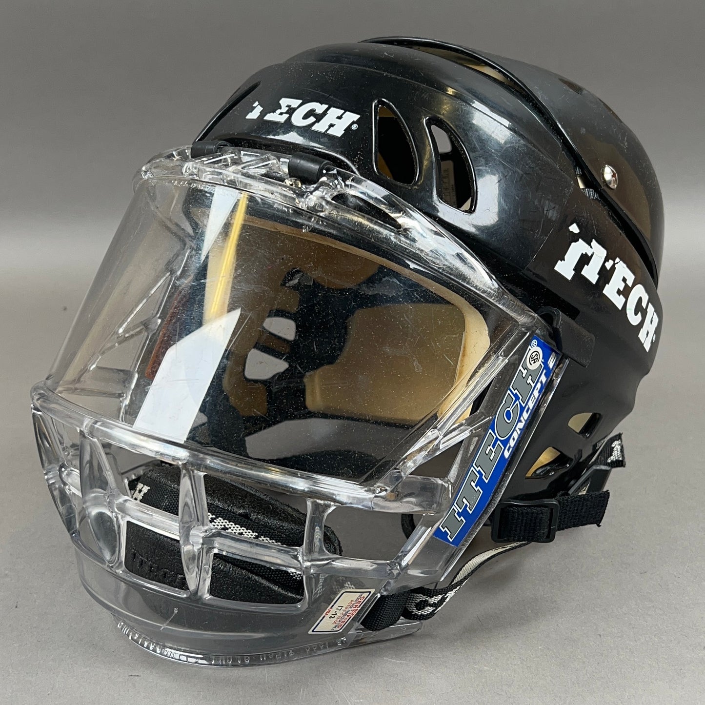 ITECH HC15 Large 7 1/8" to 7 5/8" Senior Hockey Helmet