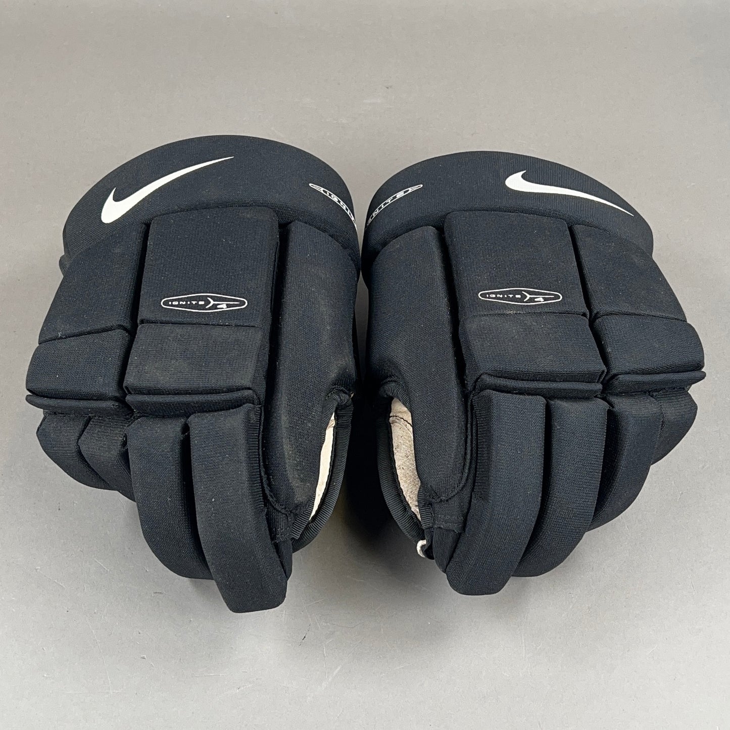 Nike Ignite 4 Senior 13.5" Hockey Gloves