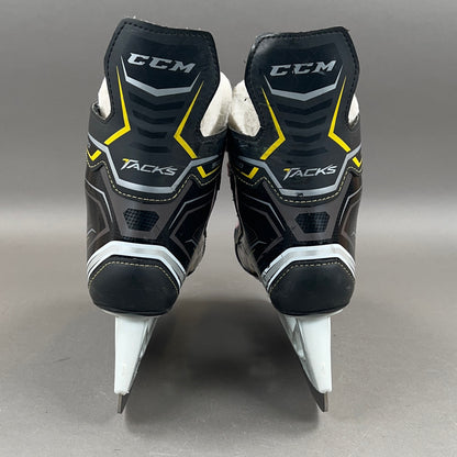CCM Tacks 9050 Size 5.5 Intermediate Hockey Skates
