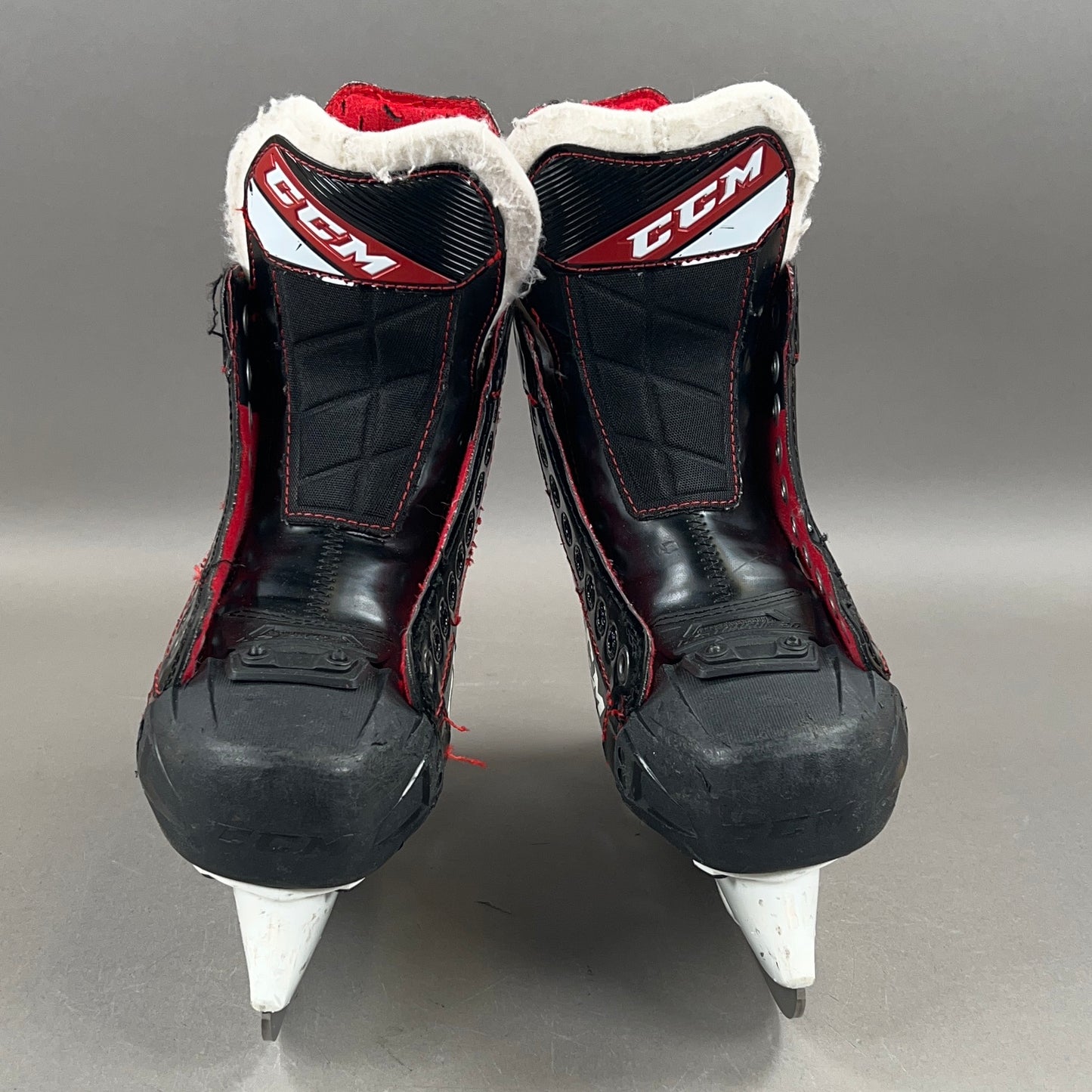 CCM Jetspeed Size 6 Intermediate Hockey Skates