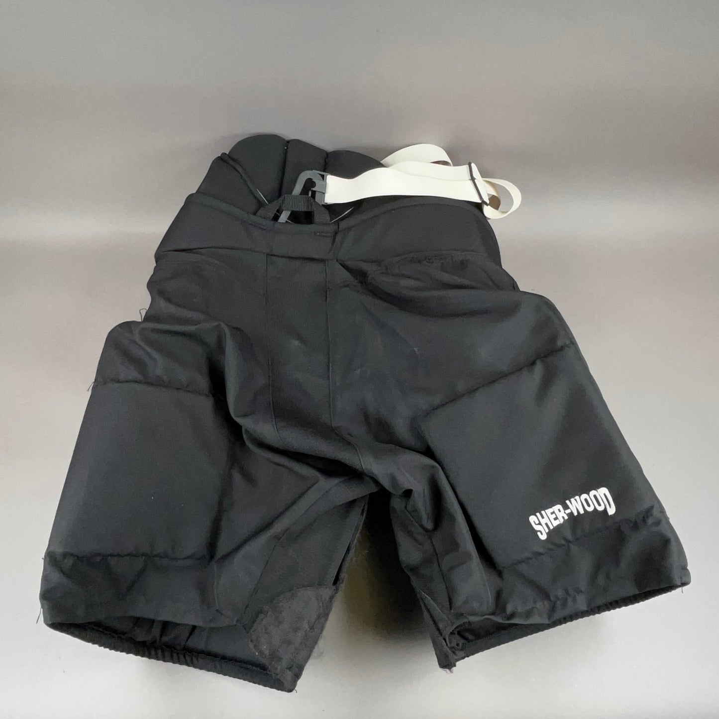 Sher-Wood 9950 Senior X-Large Hockey Pants