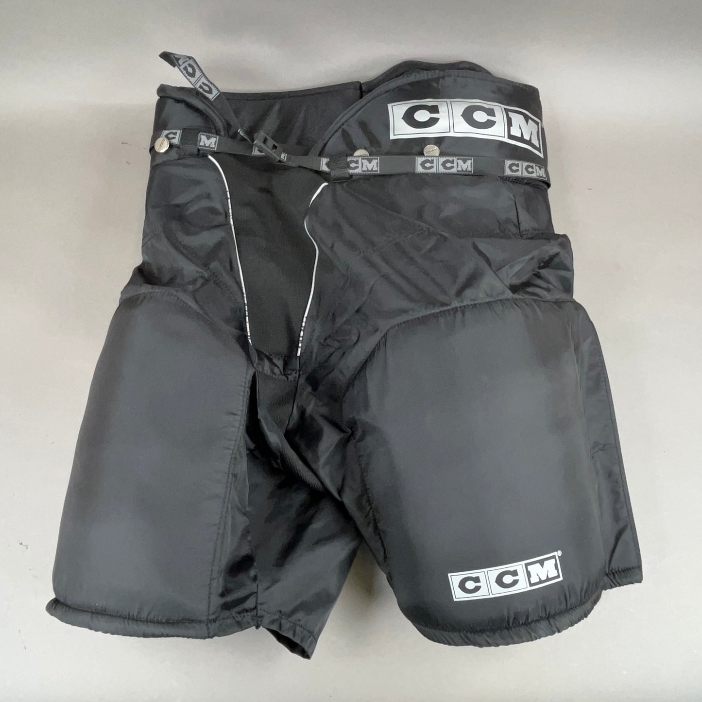 CCM HP192 Senior Medium Hockey Pants