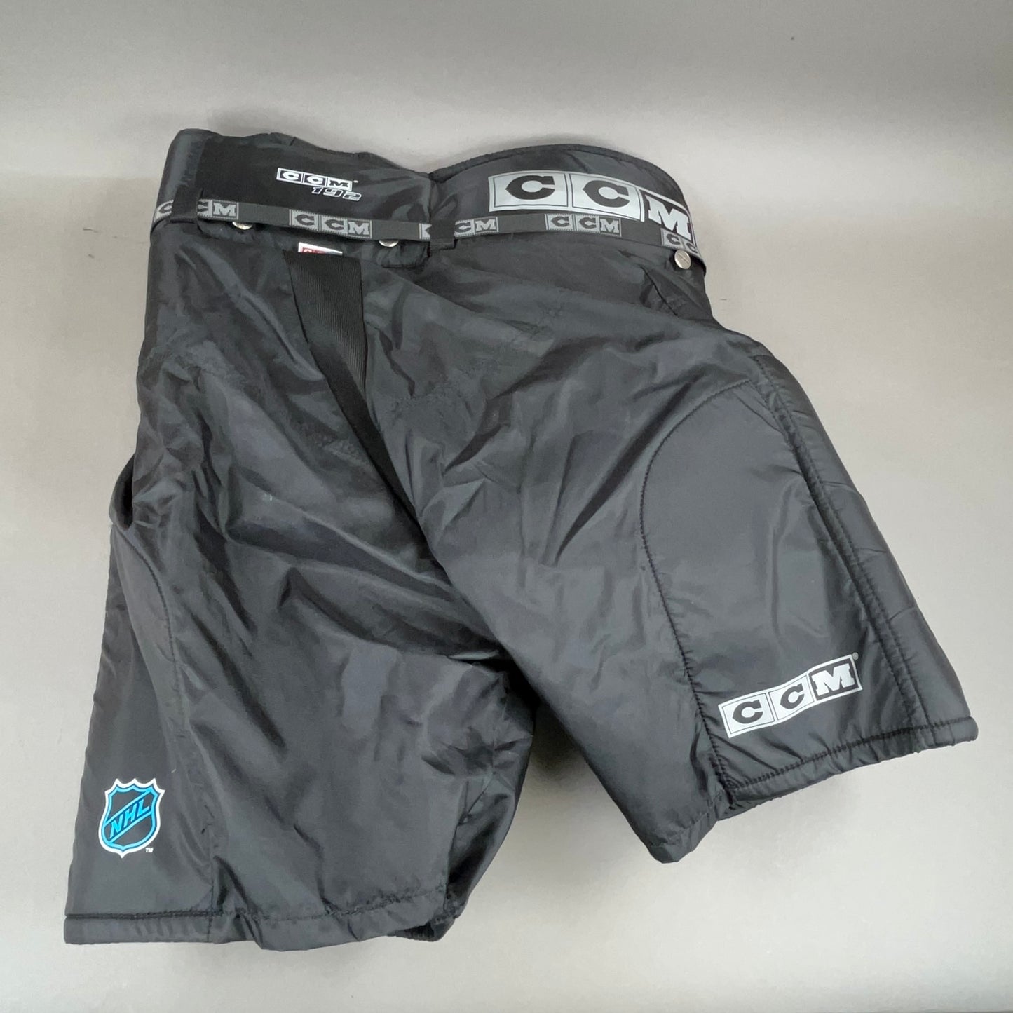 CCM HP192 Senior Medium Hockey Pants