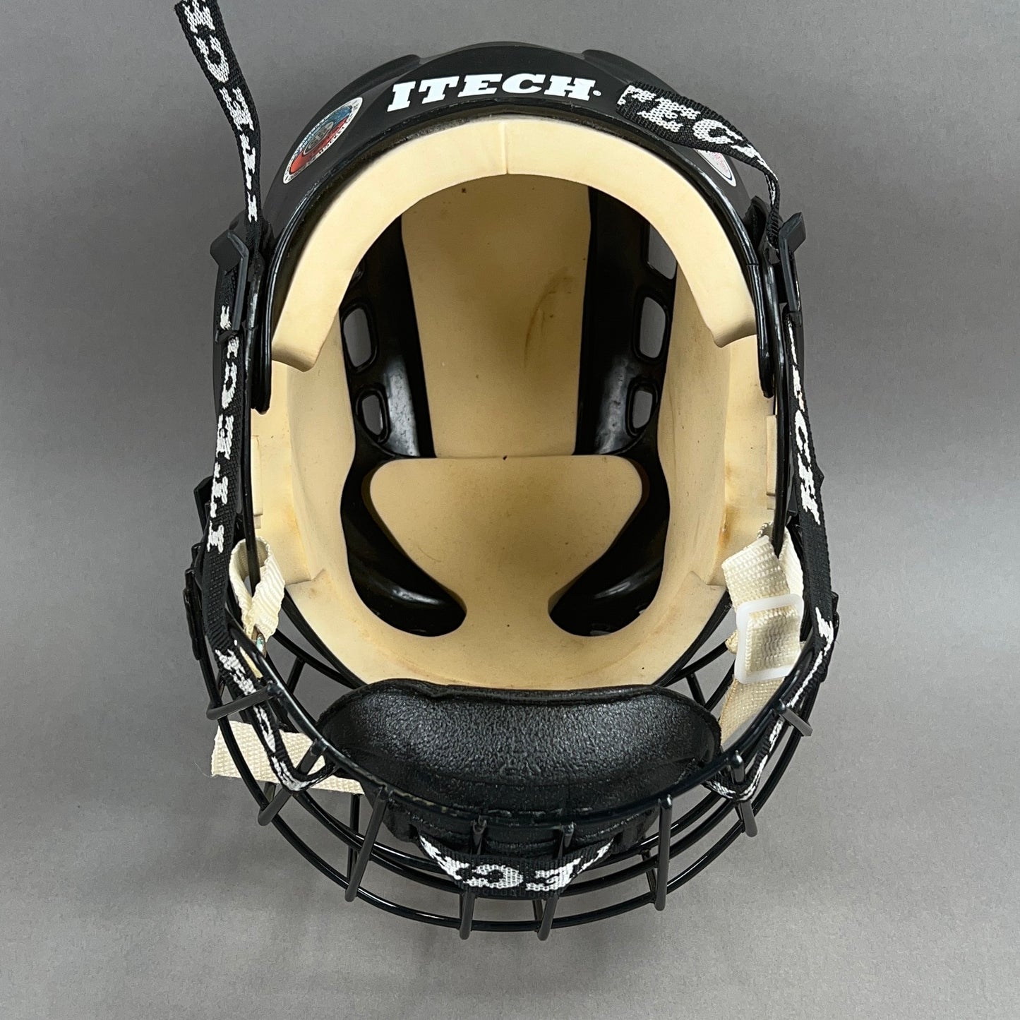 ITECH HC15 Large 7 1/8" to 7 5/8" Senior Vintage Hockey Helmet