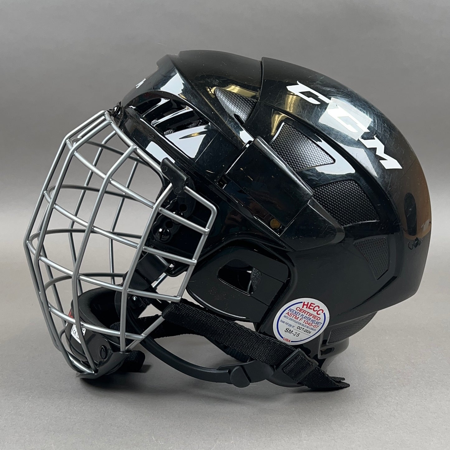 CCM FL40 M Medium 6 7/8" to 7 3/8" Junior Hockey Helmet